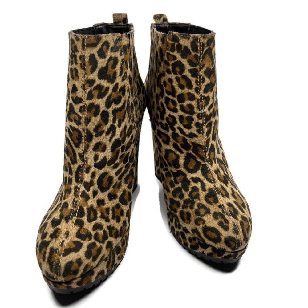 BCBGeneration Wedge‎ Booties Size 36